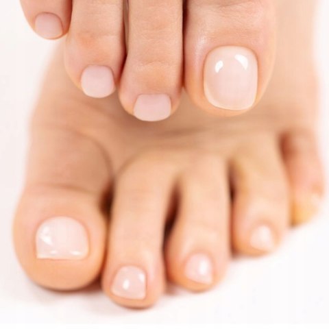 Victoria Vynn PEDI BASE Milky White baza budująca 15ml Victoria Vynn PEDI BASE Milky White baza budująca 15ml